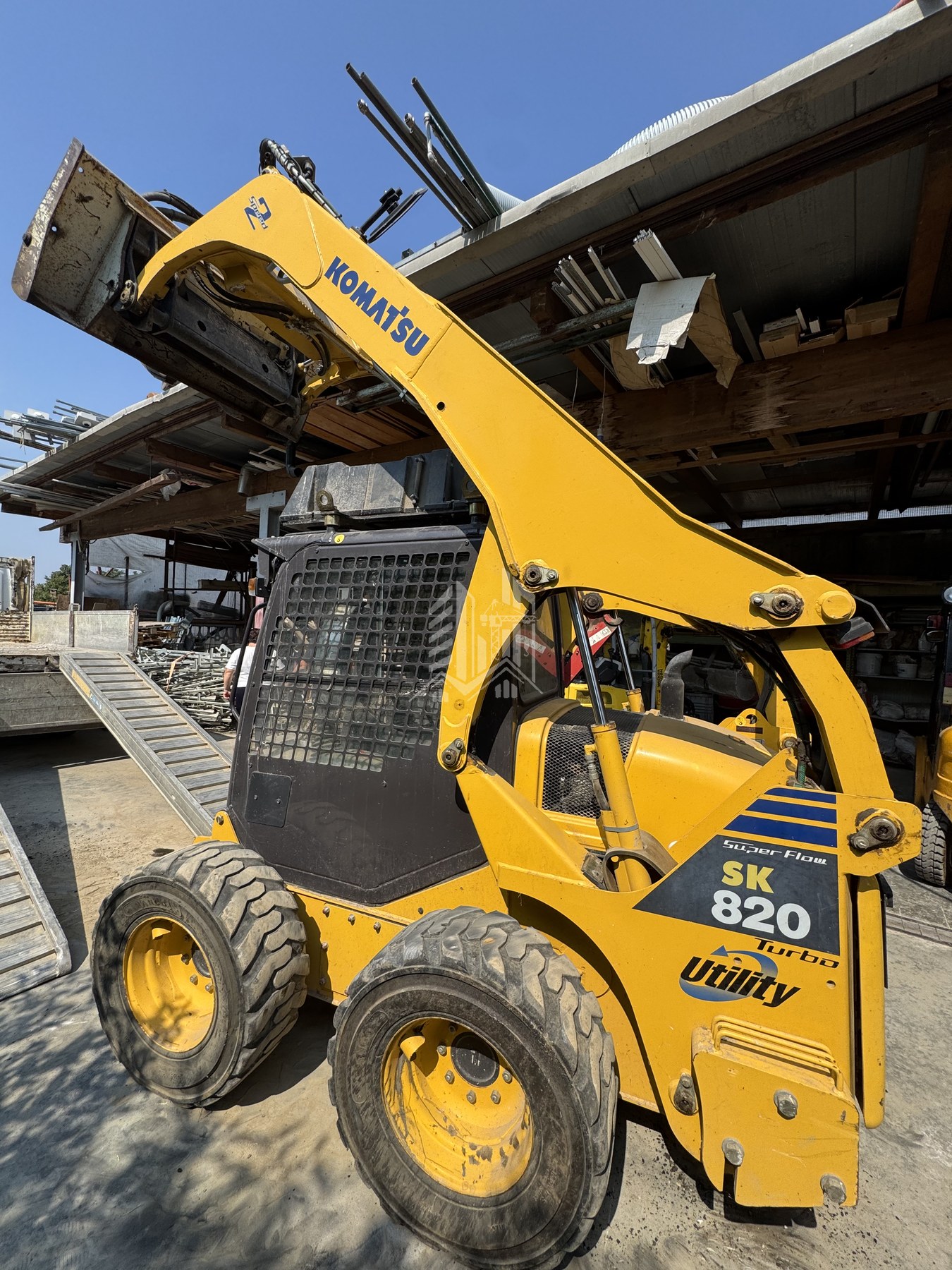 Minipala Komatsu SK820 di proprietà in sede