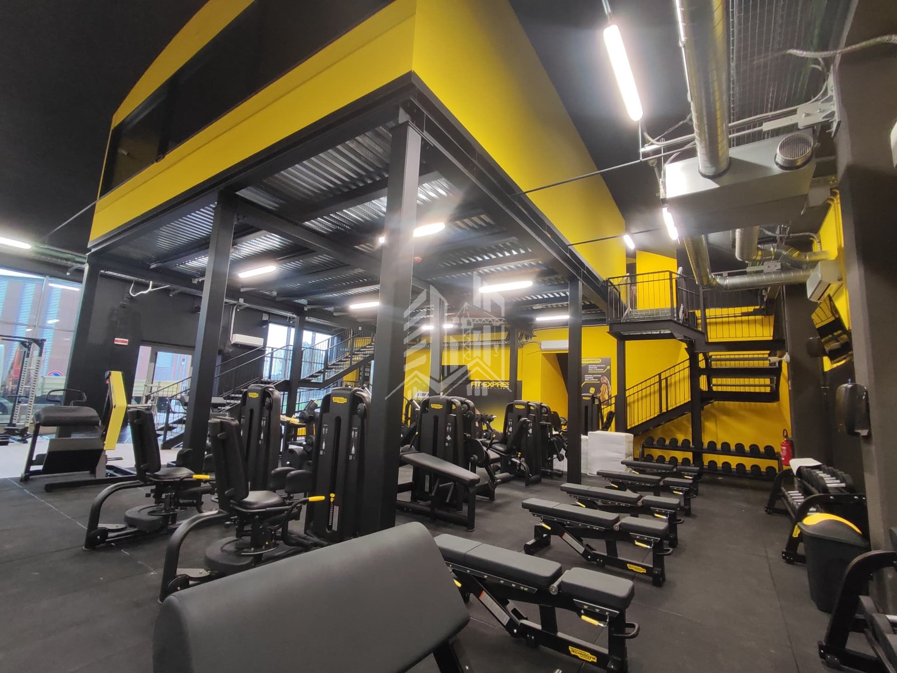 Palestra Avigliana — Termine della verniciatura