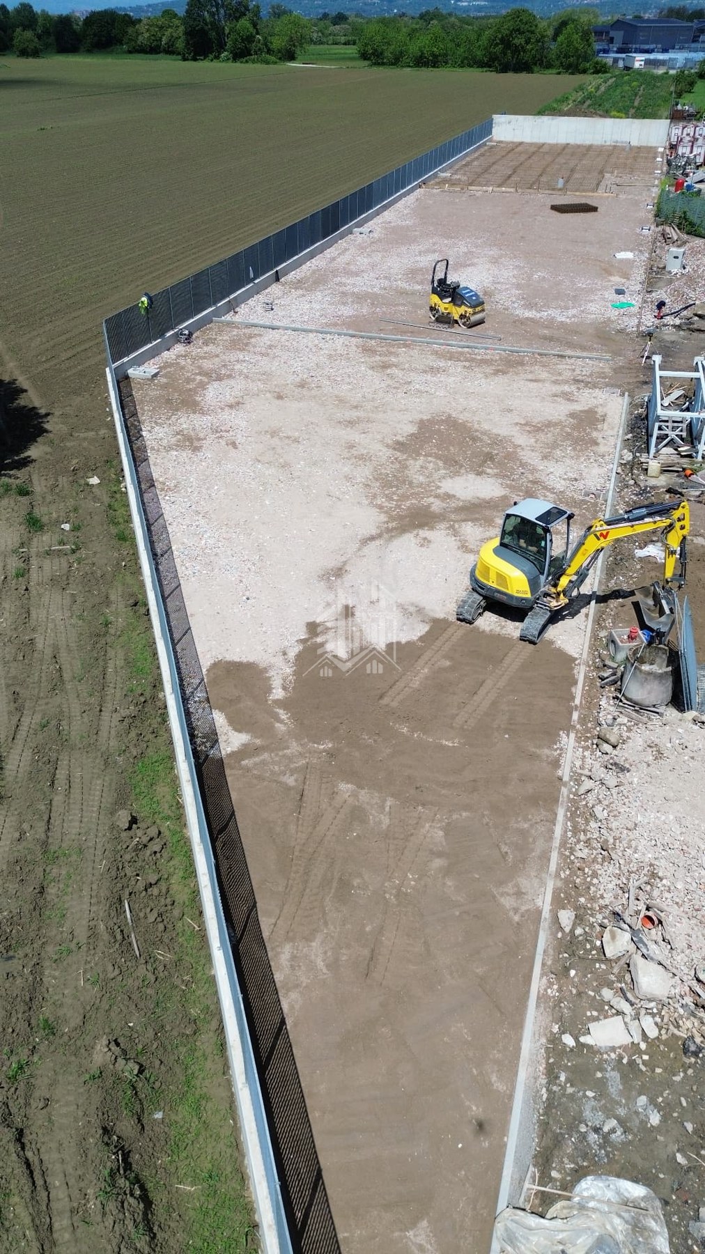 Ampliamento area industriale — Preparazione del sottofondo e rullatura del misto stabilizzato